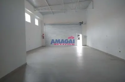 Barracão / Galpão / Depósito para alugar no Parque dos Príncipes, Jacareí  por R$ 2.800