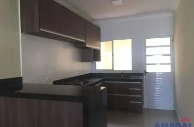 Casa em condomínio fechado com 2 quartos para alugar no loteamento jardim sol nascente, jacareí  por r$ 1.500