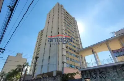 Apartamento com 3 quartos para alugar no centro, jacareí  por r$ 1.700