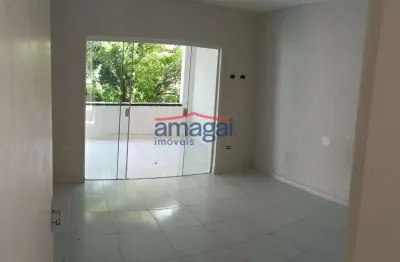 Casa com 2 quartos para alugar no parque santo antônio, jacareí  por r$ 1.600