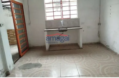 Casa com 1 quarto para alugar no parque meia lua, jacareí  por r$ 600