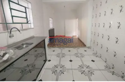 Casa com 2 quartos para alugar no parque meia lua, jacareí  por r$ 2.200