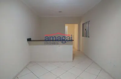 Casa com 2 quartos para alugar na cidade salvador, jacareí  por r$ 1.800