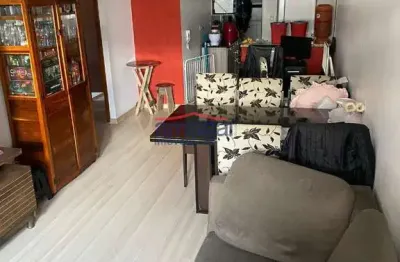 Casa em condomínio fechado com 2 quartos à venda no Loteamento Jardim Sol Nascente, Jacareí  por R$ 340.000