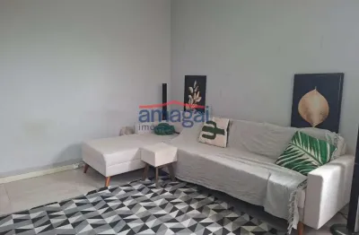 Apartamento com 2 quartos para alugar no Jardim Califórnia, Jacareí  por R$ 2.000