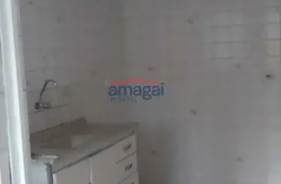 Apartamento com 2 quartos para alugar no Jardim Primavera, Jacareí  por R$ 1.200