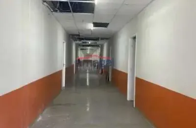 Barracão / Galpão / Depósito para alugar no Jardim das Indústrias, São José dos Campos  por R$ 64.000