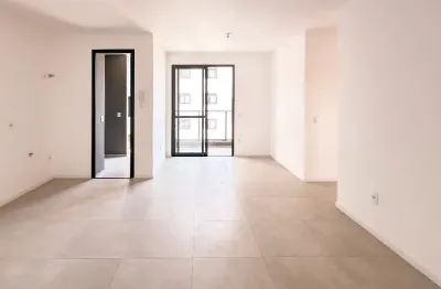 Apartamento com 03 dormitórios (01 suíte) localizado no bairro areias em são josé