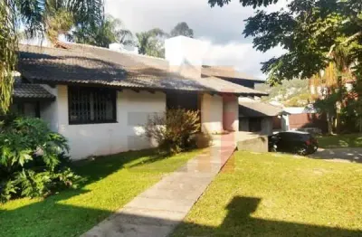 Casa com 6 quartos à venda na avenida júlio d'acia barreto, 445, carvoeira, florianópolis por r$ 4.000.000