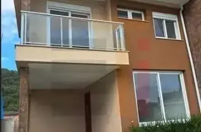 Casa com 3 quartos à venda na rodovia doutor antônio luiz moura gonzaga, 2545, rio tavares, florianópolis por r$ 1.450.000