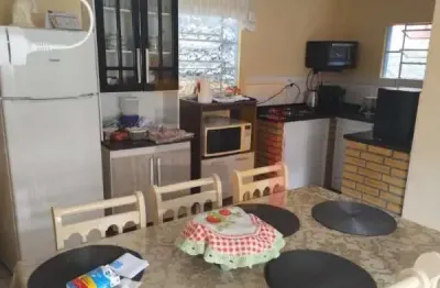 Casa com 3 quartos à venda na servidão euclides barcellos, 101, pantanal, florianópolis por r$ 414.000