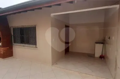 Casa com 3 quartos à venda na Vila Doutor Laurindo, Tatuí 