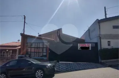 Casa com 3 quartos à venda na Vila Santana, Sorocaba 