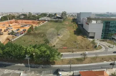 Terreno comercial para alugar na Avenida Itavuvu, 3342, Jardim Santa Cecília, Sorocaba