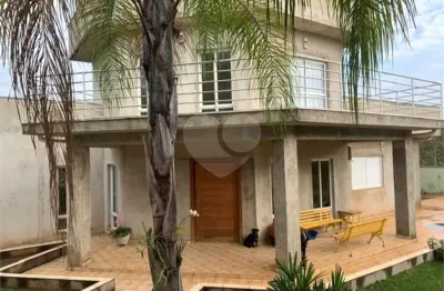 Casa com 4 quartos à venda na Dos Biguás, 132, Portal dos Pássaros, Boituva