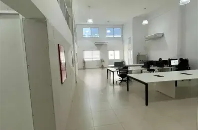 Prédio para alugar na Praça Frank Speers, 12, Jardim Santa Rosália, Sorocaba