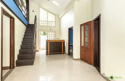 Prédio inteiro com 8 quartos à venda em menino deus - rs
