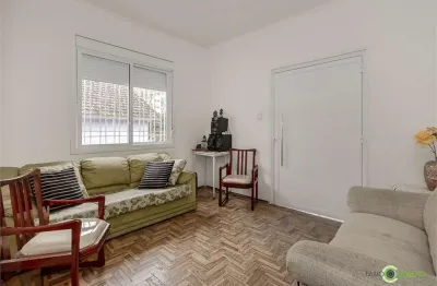 Casa com 3 quartos à venda na Avenida dos Cubanos, Partenon, Porto Alegre