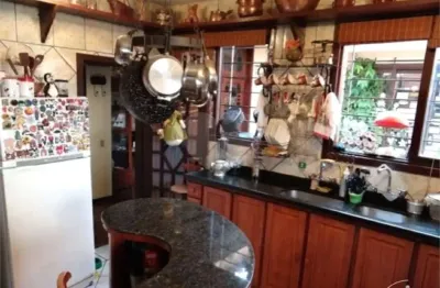 Casa comercial à venda na Rua Cariri, 174, Vila Assunção, Porto Alegre