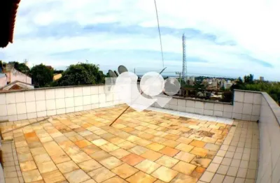 Casa com 3 quartos à venda na Tristeza, Porto Alegre 