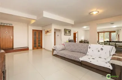 Casa com 3 quartos à venda na Travessa Alfredo Magalhães, 395, Ipanema, Porto Alegre