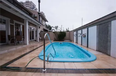 Casa em condomínio fechado com 5 quartos à venda no Jardim Carvalho, Porto Alegre 