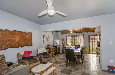 Casa com 4 quartos à venda na Avenida João Wallig, Passo da Areia, Porto Alegre
