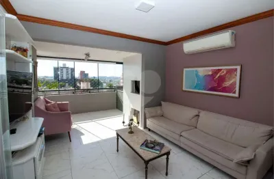 Apartamento com 3 quartos à venda na Rua Carlos Von Koseritz, Higienópolis, Porto Alegre