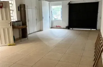 Casa comercial à venda em Petrópolis, Porto Alegre 