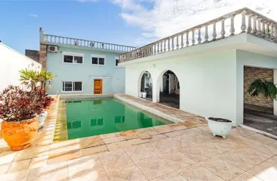 Casa com 4 quartos à venda na Rua Miracema, Chácara das Pedras, Porto Alegre