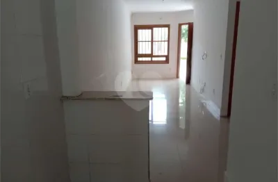 Casa com 2 quartos à venda na Rua Padre Valerio Alberton, 161, Aberta dos Morros, Porto Alegre