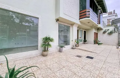Casa comercial à venda no Menino Deus, Porto Alegre 
