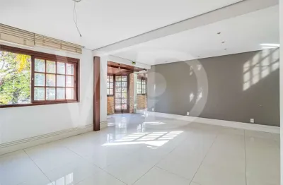Casa com 4 quartos à venda na Avenida Iguassu, Petrópolis, Porto Alegre