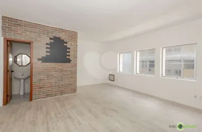 Sala comercial à venda na Avenida Protásio Alves, 1281, Rio Branco, Porto Alegre