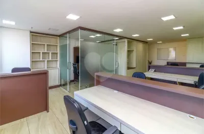 Sala comercial para alugar na Avenida Praia de Belas, Menino Deus, Porto Alegre