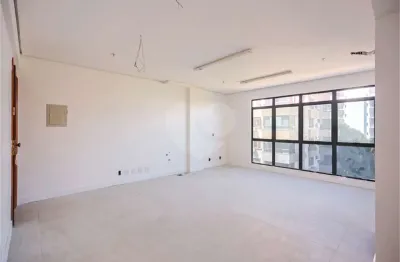 Sala comercial para alugar na Avenida Carlos Gomes, 1859, Petrópolis, Porto Alegre