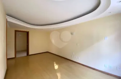 Apartamento com 3 quartos à venda na Avenida Iguassu, Petrópolis, Porto Alegre