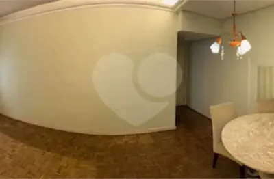 Apartamento com 3 quartos à venda no Independência, Porto Alegre 