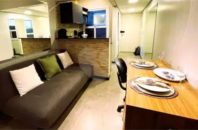 Apartamento com 2 quartos à venda no Centro, Porto Alegre 