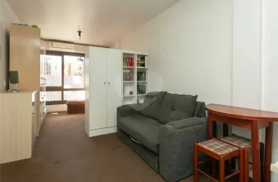 Kitnet / Stúdio à venda na Rua José do Patrocínio, 264, Cidade Baixa, Porto Alegre