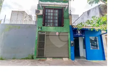 Casa com 2 quartos à venda na Rua Dezessete de Junho, Menino Deus, Porto Alegre