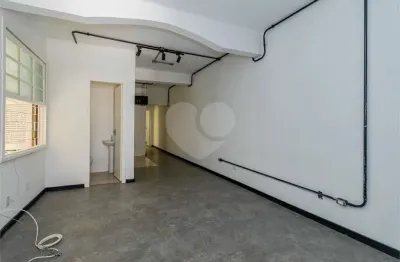 Apartamento com 2 quartos à venda na Rua Santo Antônio, Independência, Porto Alegre
