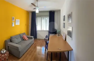 Apartamento com 1 quarto à venda na Rua Garibaldi, 1009, Independência, Porto Alegre