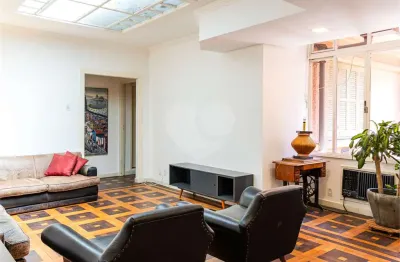 Apartamento com 2 quartos à venda na Rua Jardim Cristofel, 15, Independência, Porto Alegre