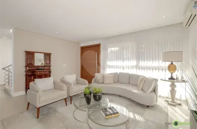 Terreno comercial para alugar na Rua Alcebíades Antônio dos Santos, 356, Teresópolis, Porto Alegre