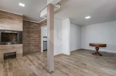 Apartamento com 3 quartos para alugar na Auxiliadora, Porto Alegre 