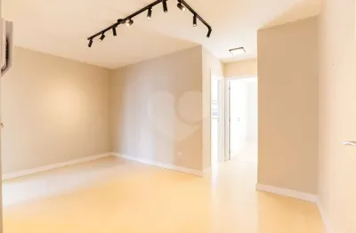 Apartamento com 2 quartos à venda na Rua Ramiro Barcelos, 1567, Bom Fim, Porto Alegre