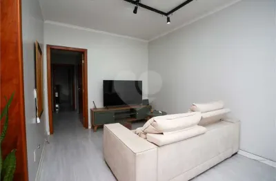 Cobertura com 3 quartos para alugar na Avenida João Wallig, 1835, Passo da Areia, Porto Alegre