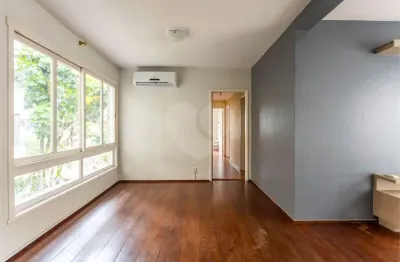 Apartamento com 3 quartos para alugar na Avenida Mariland, 1300, Auxiliadora, Porto Alegre