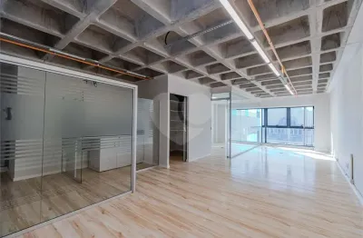 Sala comercial para alugar no Menino Deus, Porto Alegre 